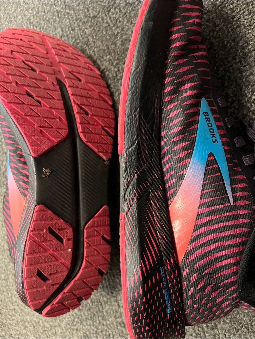 Brooks Hyperion Tempo size 8 - Picture 4 of 9
